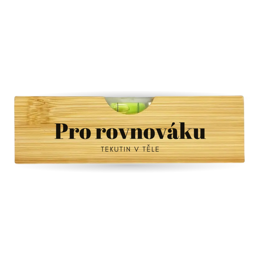 Vodováha s otvírákem na pivo