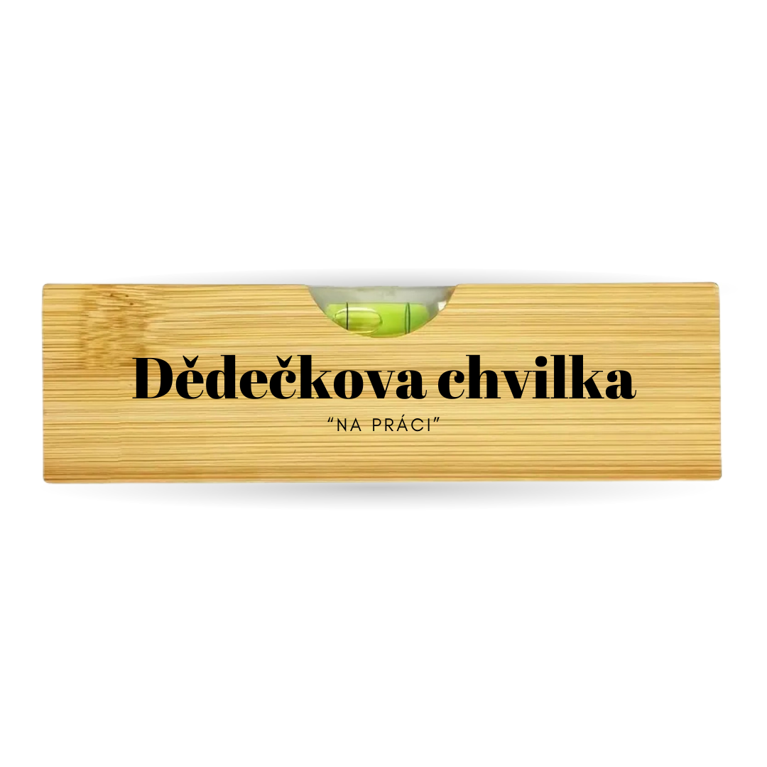 Vodováha s otvírákem na pivo